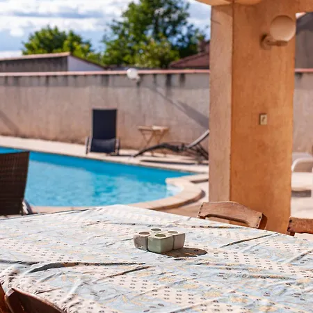 La Brocante De Paul ! Avec Piscine, Jardin, Et Parking Prives !
